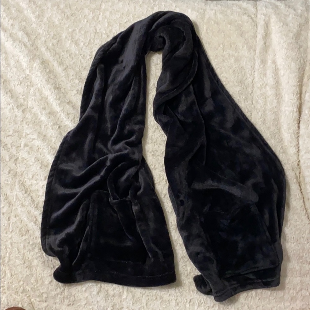 Velvet Cashmere w/ Pockets
